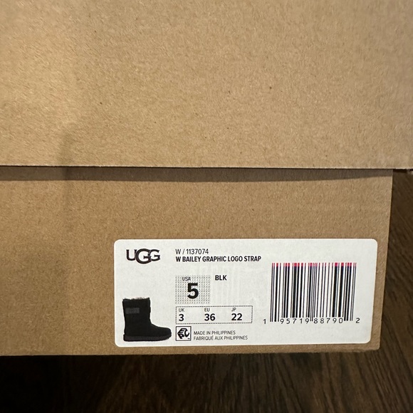 UGG® Bailey Graphic Logo Strap Boot - Picture 2 of 3